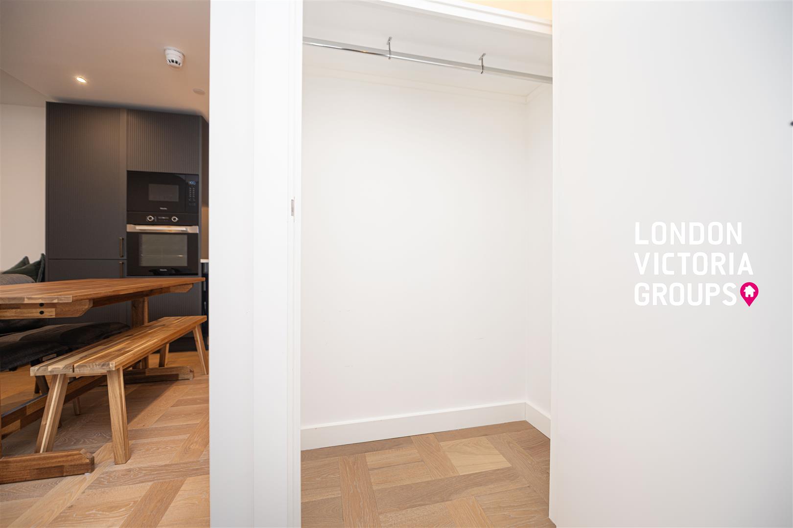 2 Merino Gardens, London